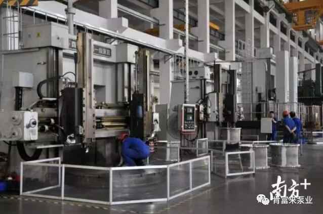 65年来，爱游戏ayx官网平台-爱游戏(中国)一直专注于泵领域的研究和应用，图为爱游戏ayx官网平台-爱游戏(中国)车间